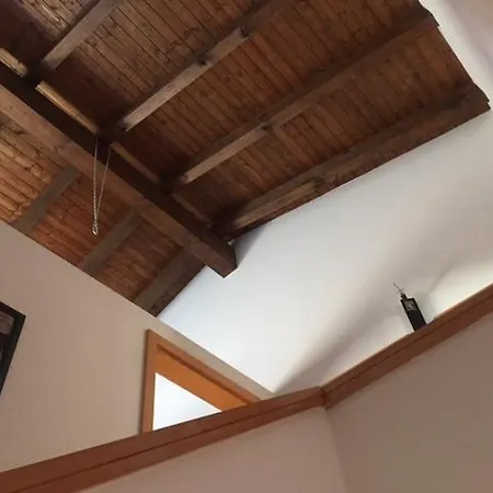 Small Views Tenero-Contra