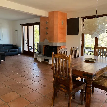 Small Views Tenero-Contra